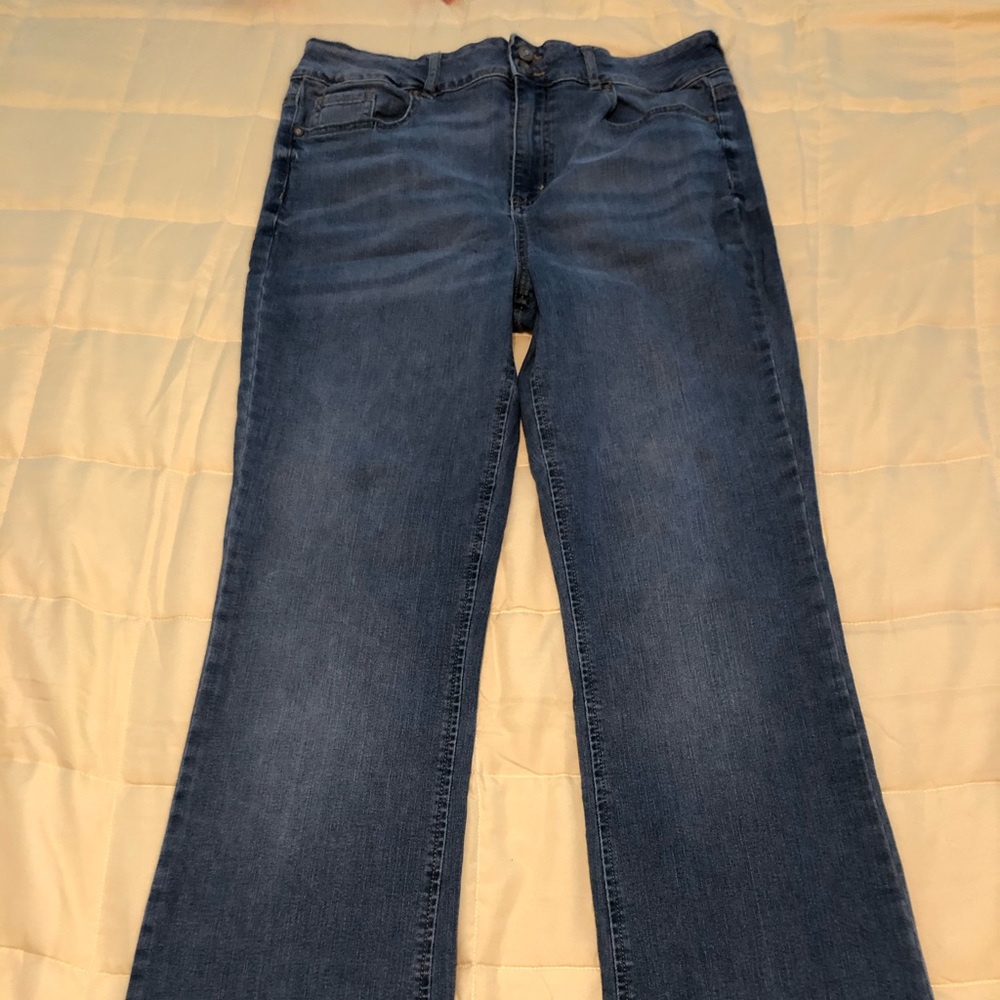 No Boundaries Highrise Bootcut Jeans
